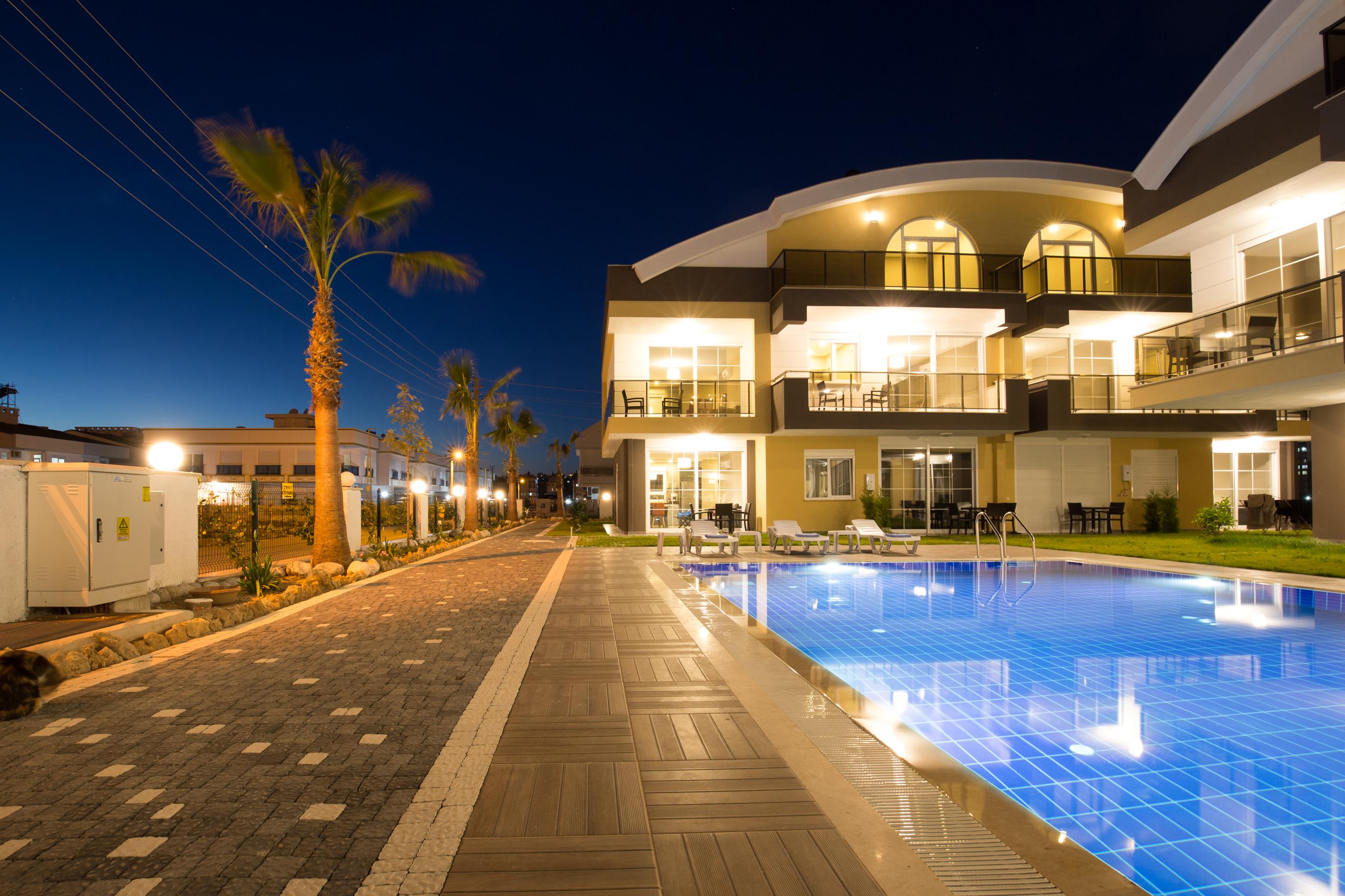 Апартаменты Lara Homes